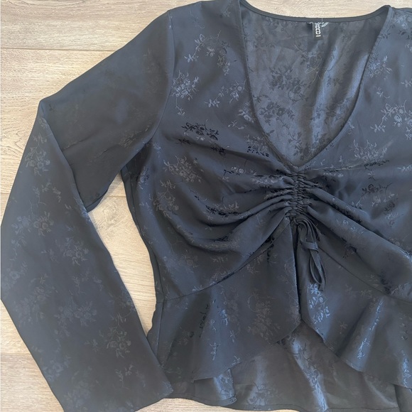 H&M Black Floral Blouse w Draw string - Picture 2 of 2